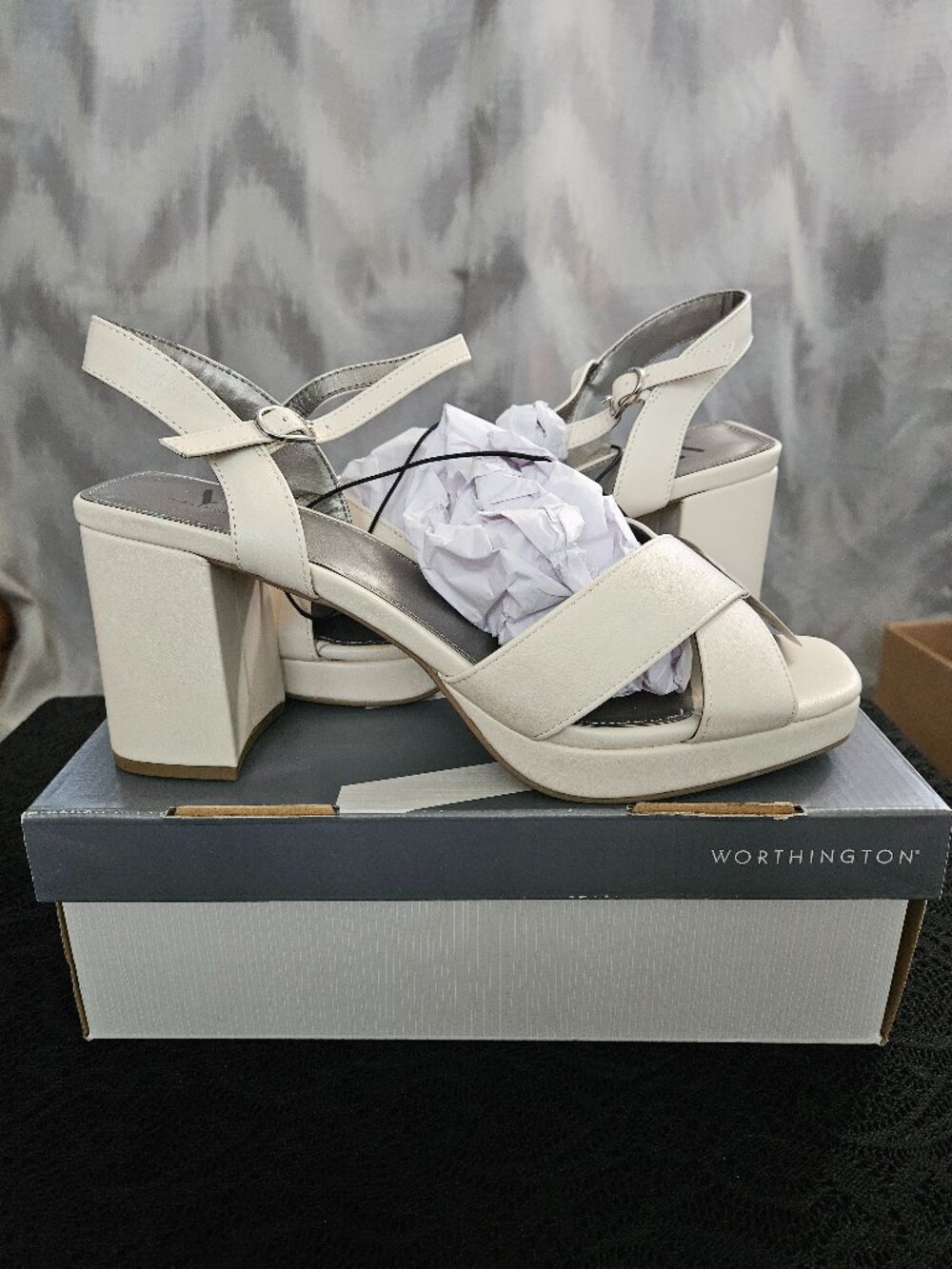 NWT NIB Worthington Cream Platform Heels (size 11 M)
